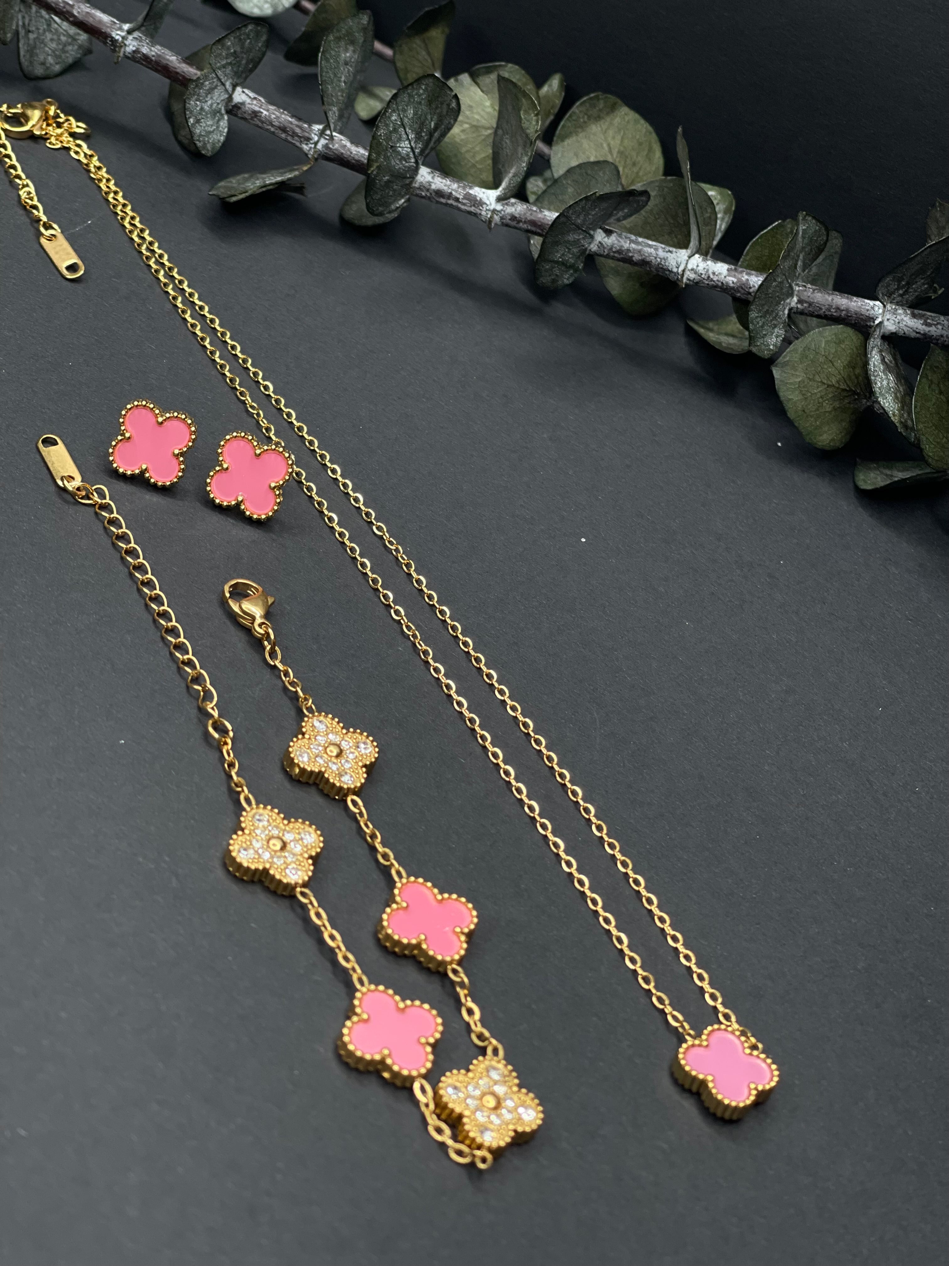 Elora Floral Clover Set